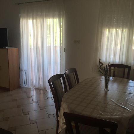 Apartments Vidovic Povljana Zimmer foto